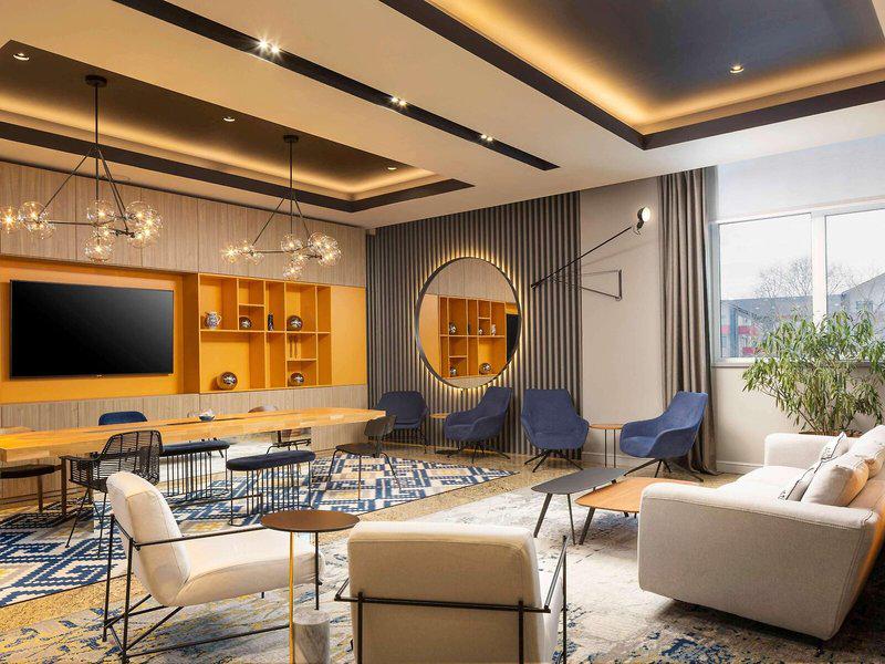 18AD473E9C53D9024E085BBB397A5C53