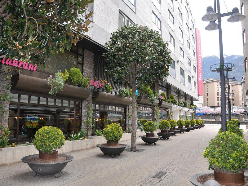 0E0FDC253BAF6F5D998E3F06D6074A63