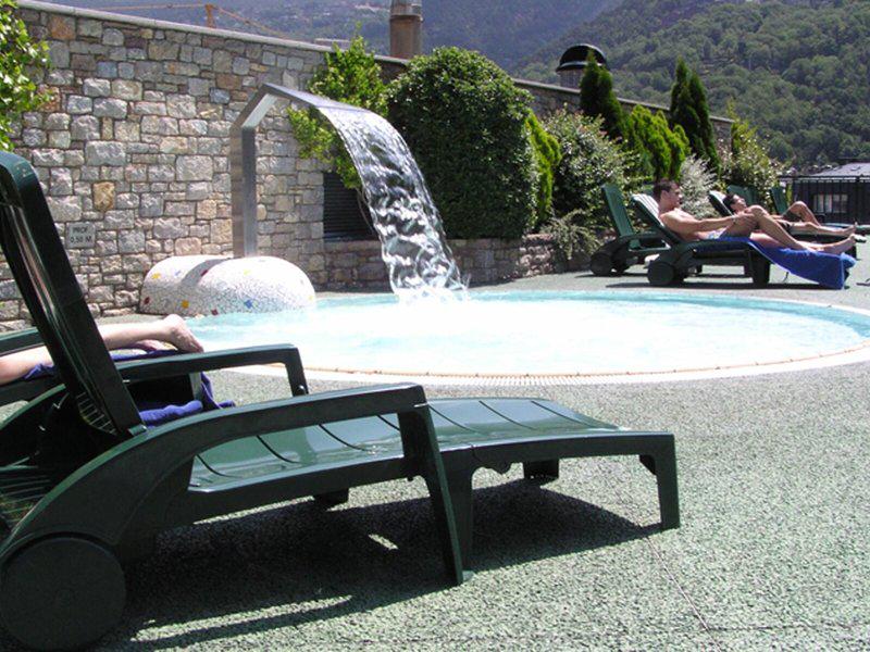 2DA18ADE5EC761480569A18A8149D1AC