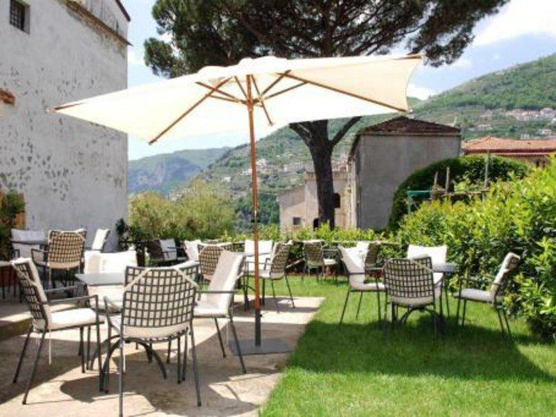 2F0AAE11C73669D5D2F8A9943821D08F