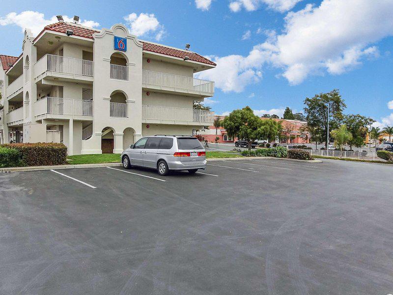 6E3A4562CF64B88A478F8B82ECBCD44E