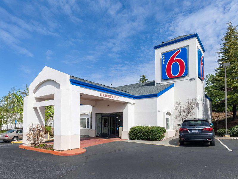 E7F472FF2AC9986CE15DF92A2BB1D61F