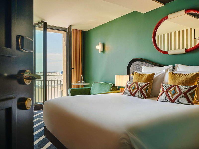 CC23DBC4E19B0A9F8AEE74533DFD671A