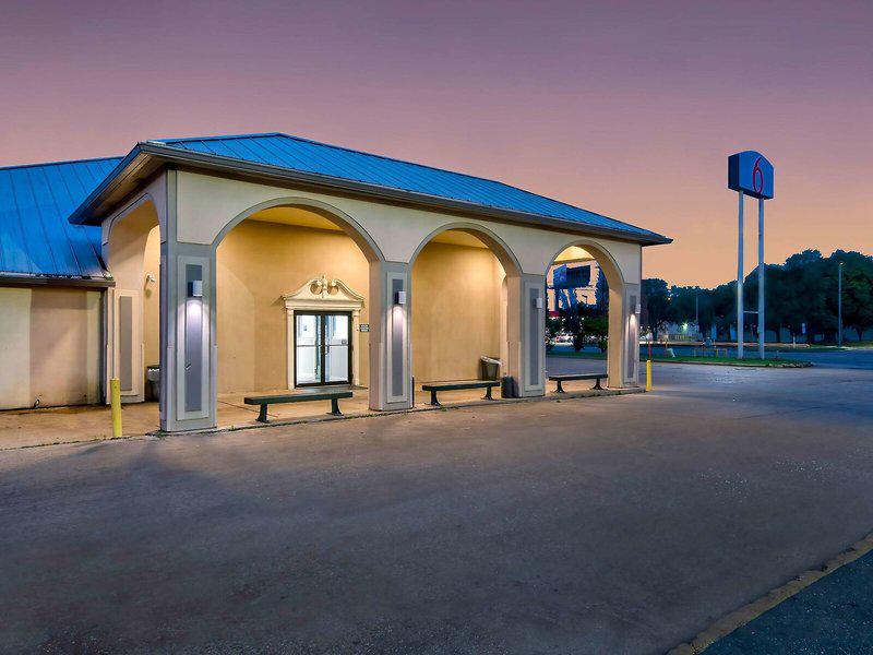 78EF7DBFB7C639BE10195E38DE4F0FF7