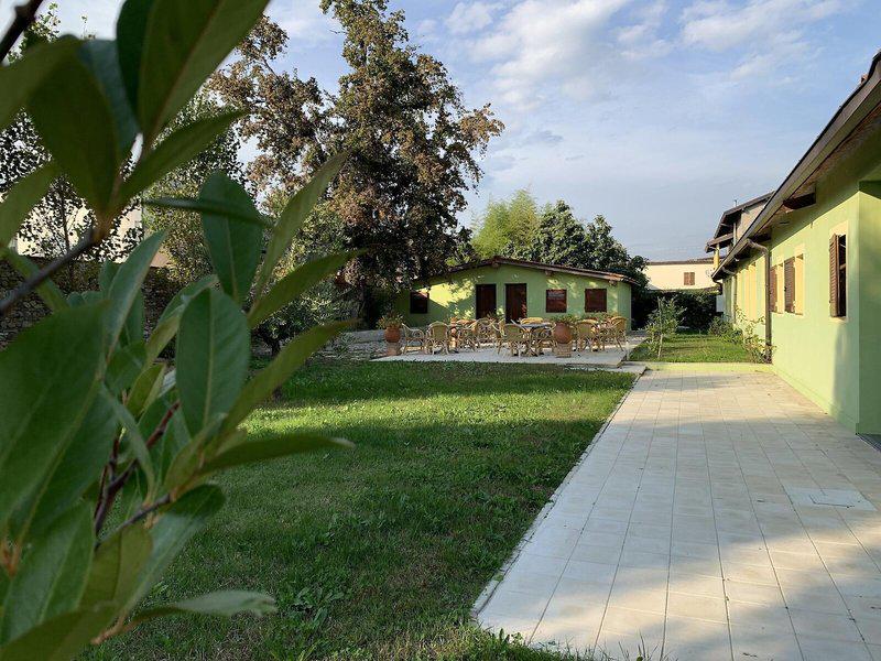 242EF2B934C3CF6B81B7B8BD6028ACD4