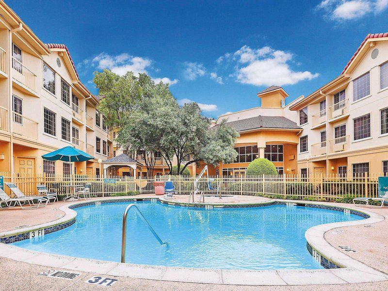 503400FE78DCFFBDF49936C2871A1E2F