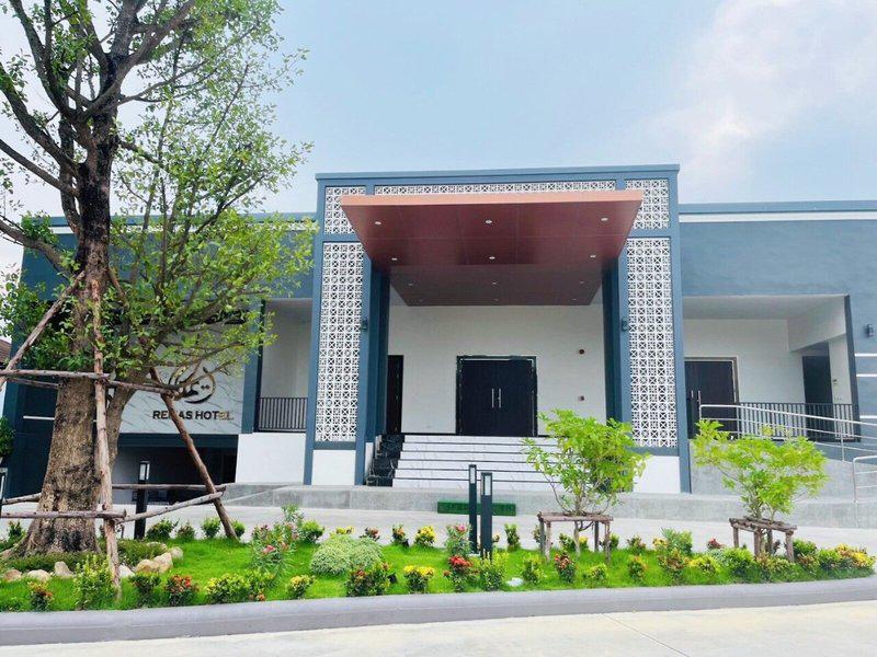 35277F47AB643BFE9E46815712AC985D