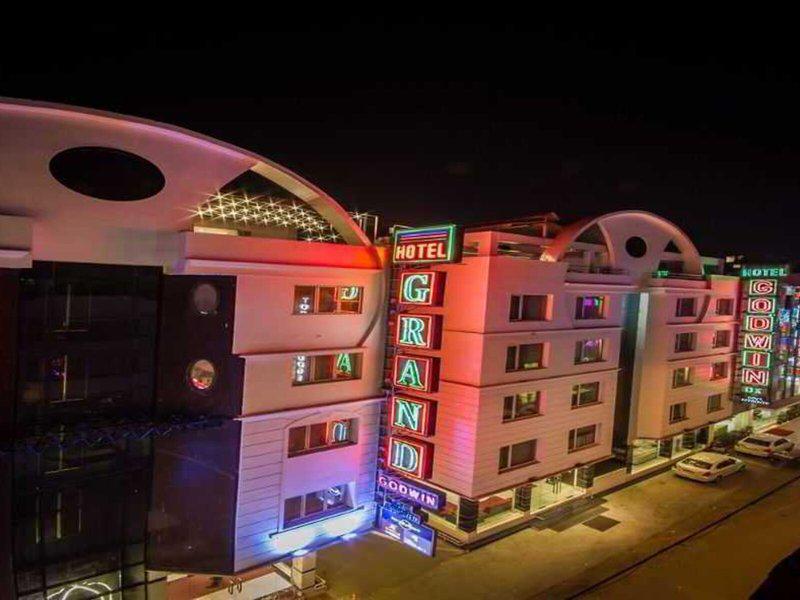 2D956F5E1AF6757275AB649FFF46EE64