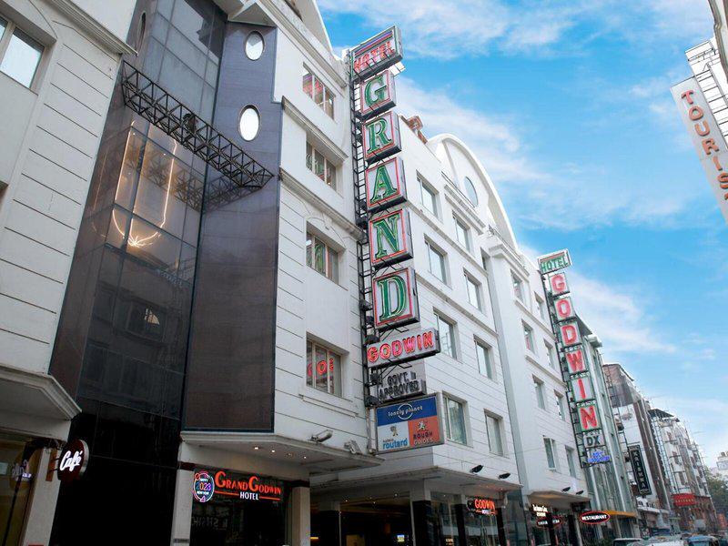 10C79D0FA09FE9A6112D31BA63B56102