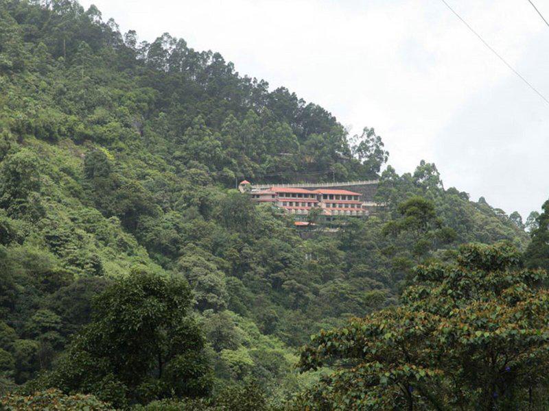 F87C8375ECF9F59A4D6FB2E1E2F62249