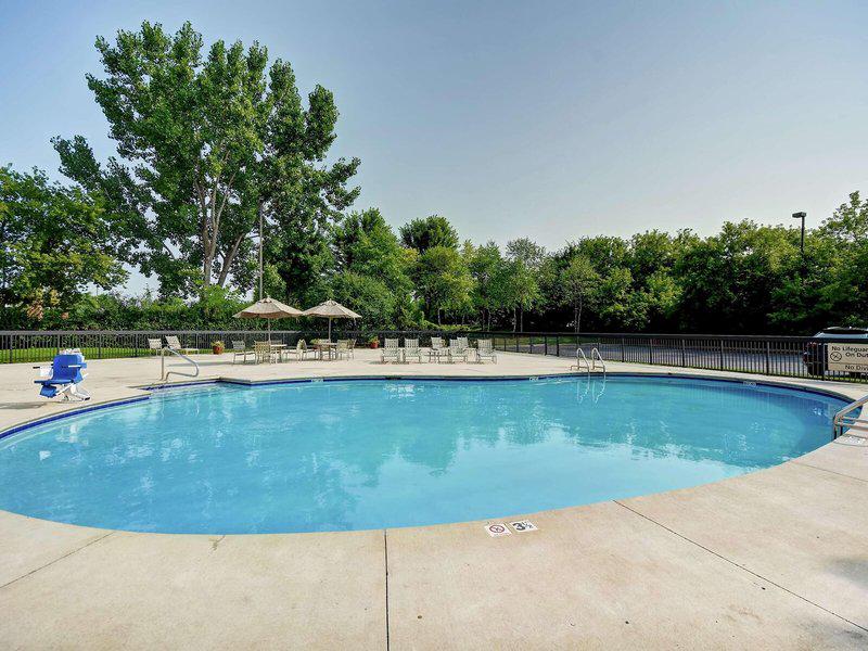 C73492DD80981CFD5BAD259F659A247E