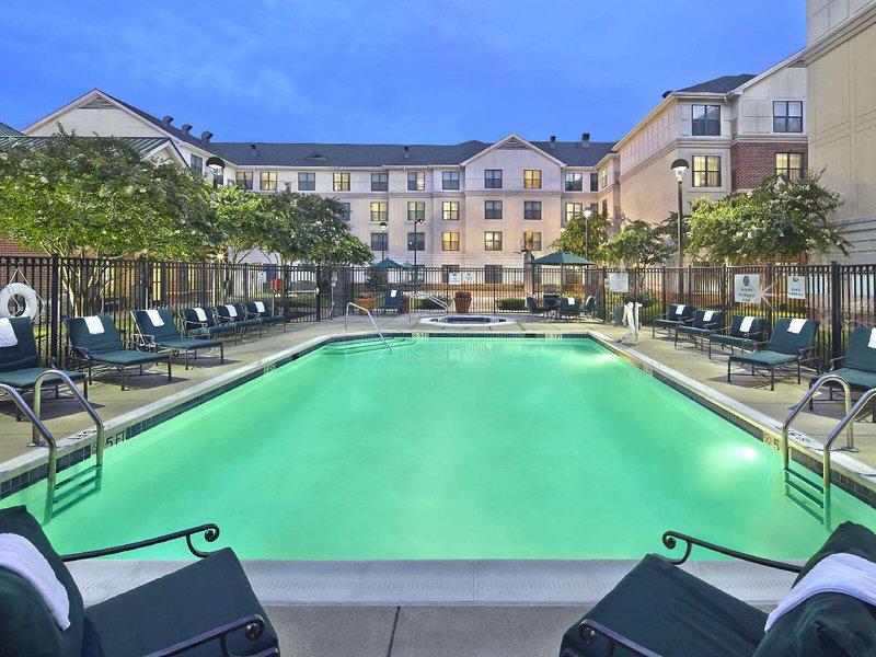 0AF6DC65322AF30CE60A2E966791739D