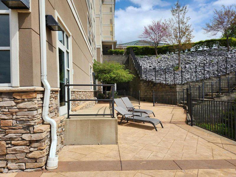 EE3BDBE0736824A76E7D162DE5D3DFFB