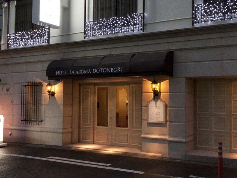 E1A5F81AD2B538F9298F4FD4D6B45D56