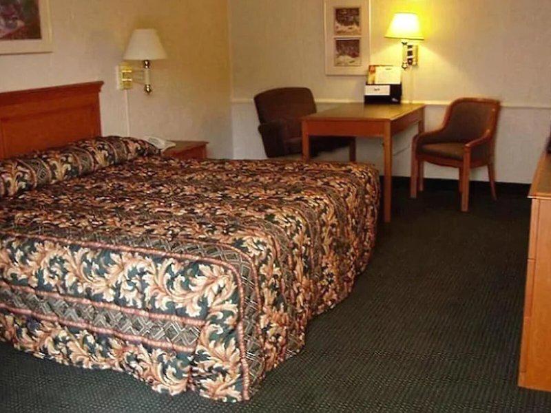 E4C5514B08F3B01FF6419EA0EA4DFE8E