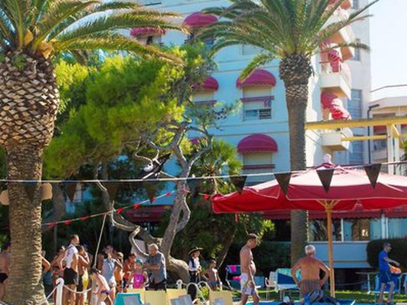 B0952BF3141E61C9A5AF6F3BA2A53C55