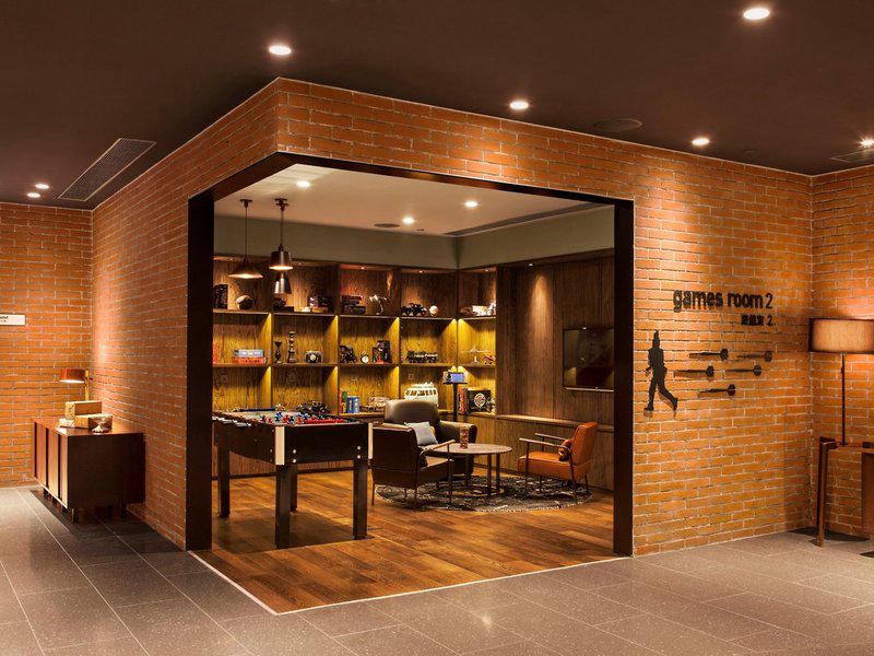 AB301A9D1C64E48FB8DDF7AE27324C06