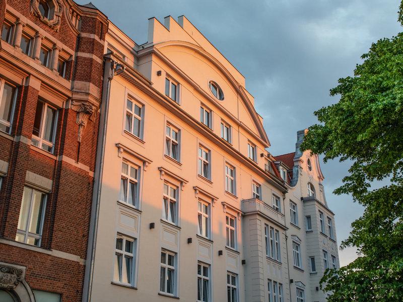 44093072C00FC55E0F306161B2380620