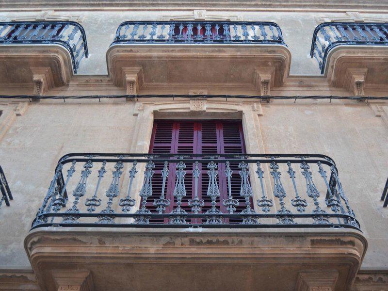 3F78CCE3E8963B2ED1EEF0B25557463B