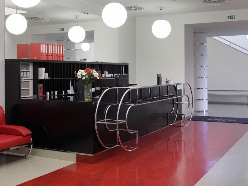 48C121BB9B63CB692DB09A4FEF512B46