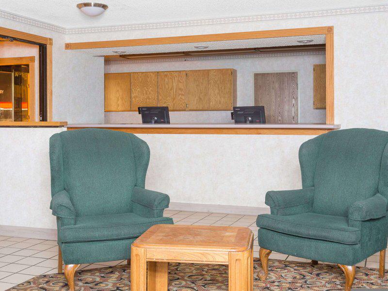 78B935DA26C4FFEF9BFBC047602C111F