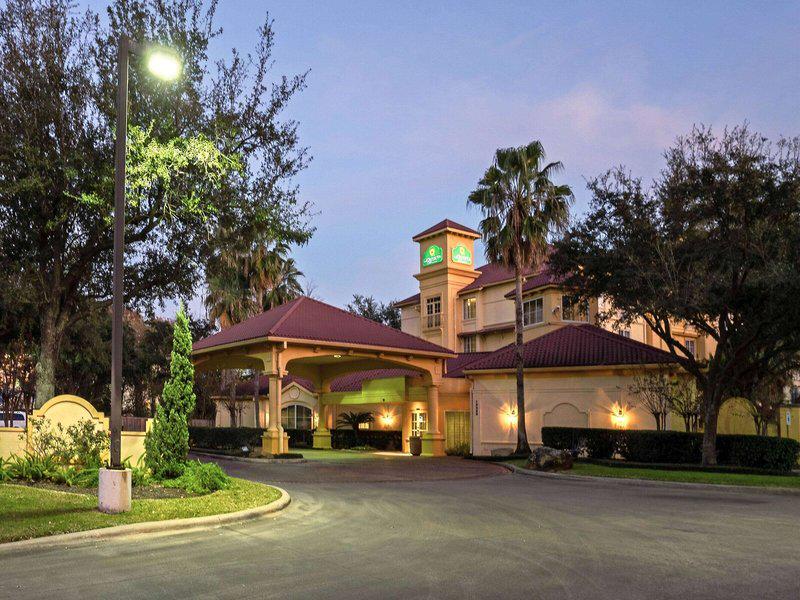 FBDED499283F2108F534BAB694B39026