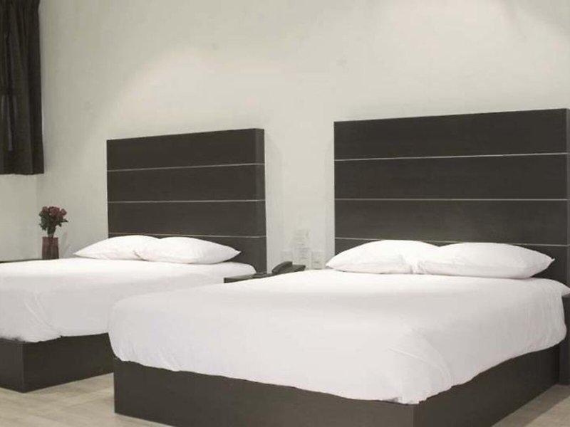 12280D483079A141DEF1D750B07747C7