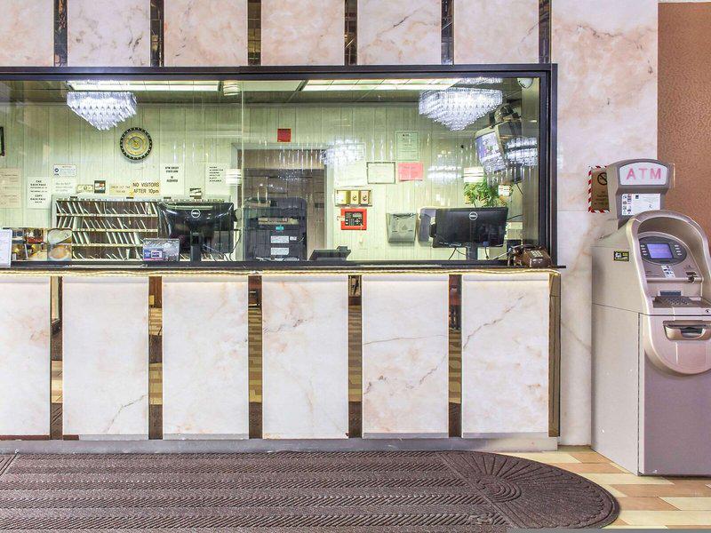 D43007570CCA1F6A6DC4F3A9A4851C4F