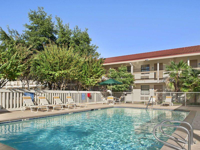 452796DFFEFD504C06E4E0AF577DCFF5