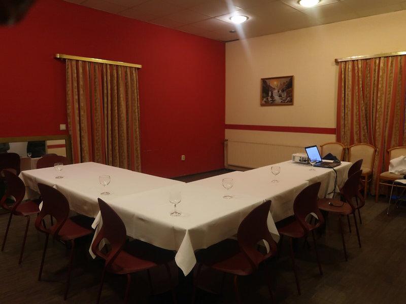 DBEE32D6DEFA101CA22762E380FCDE76