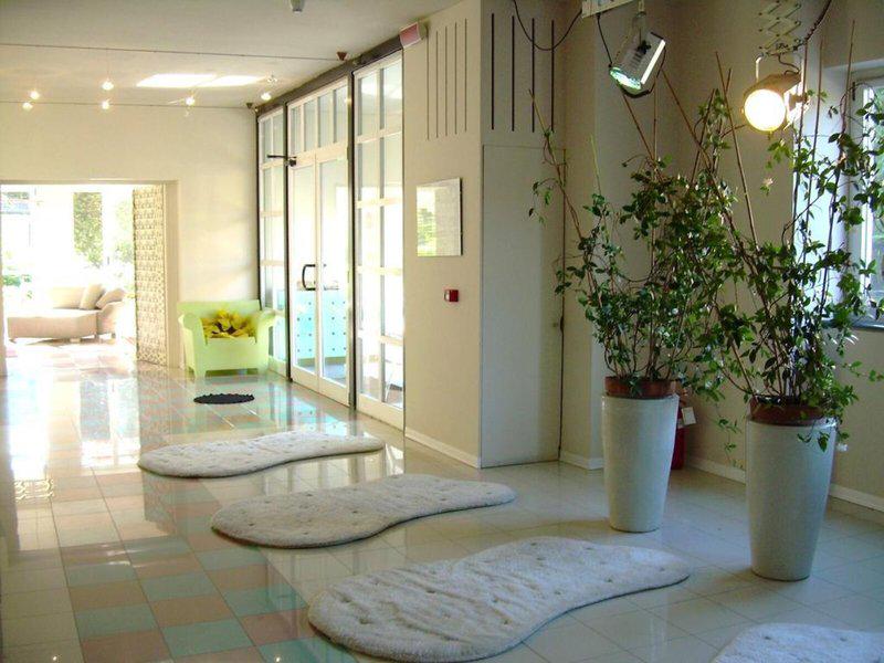 B171205504F95FF742290A7631B1CA18