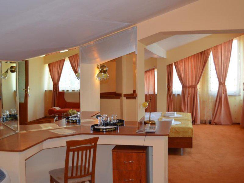 335E156B342F06565B33423CFBBC7EA2