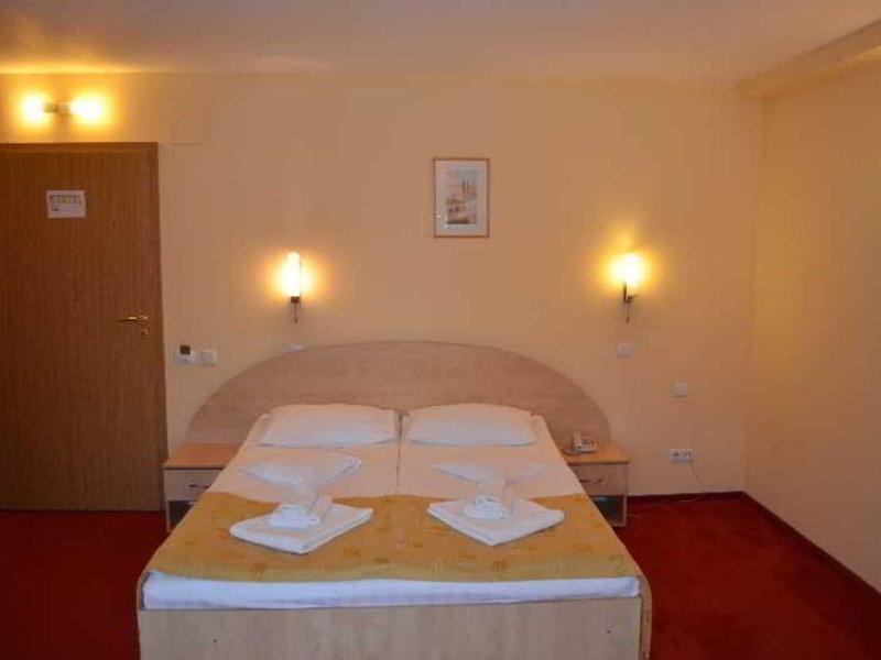 88CC3190258026AE73AF8E39CAE004D3