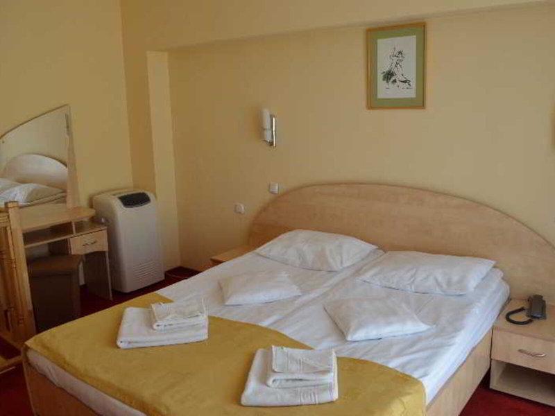 F932F11D0CB32C7BD76F63361F7A07EC