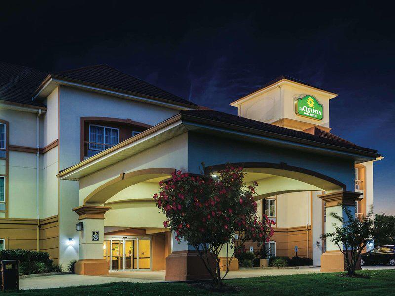 83E11D0EFBE9D930C857AC826BC6C357