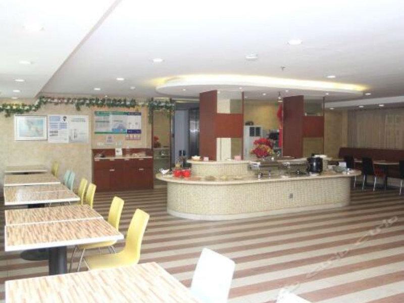 C6868E24C5CDF4D49F57E2860D7072BA