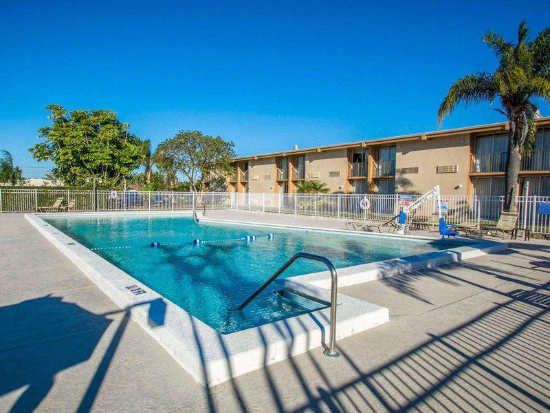 FEF4D146C7462B6DE57176D078F9D5A3