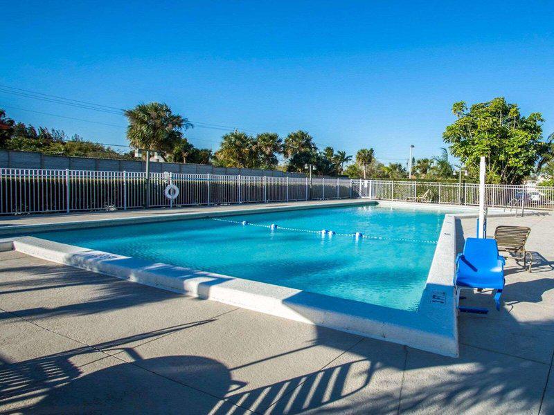 827B11D4F4E34F3D49860203D90CF6D6