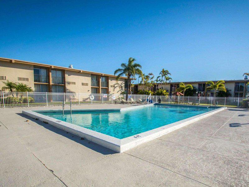 EB8B948BC9C50B15830C6A137F24C6BD