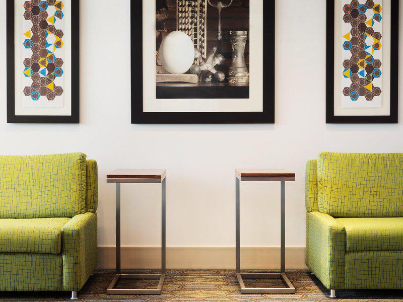 450C220162227BDEDBE593B25672273A