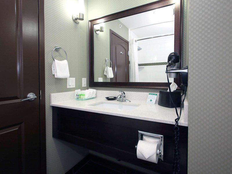 FAECCA217B76C95B99F608E1487F46D7