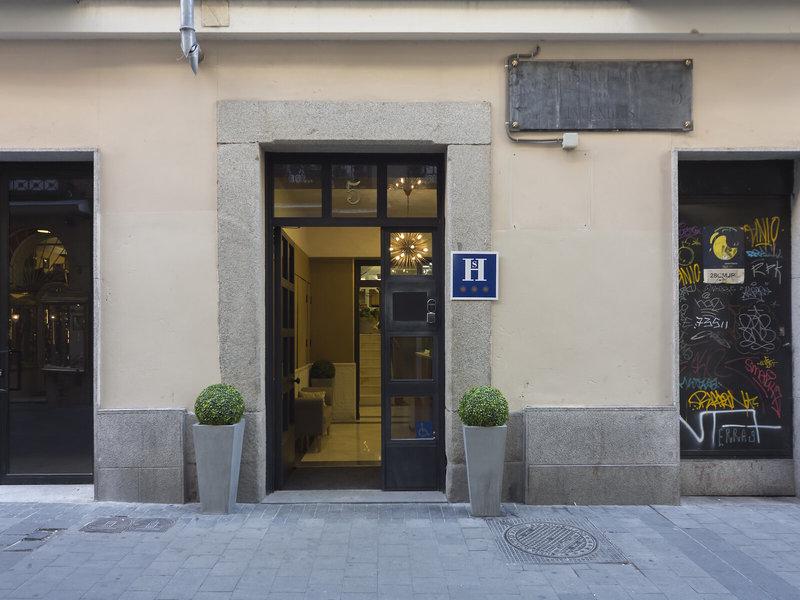 0EE84E9D0BDAF4DC6BC6B621BABC1E17