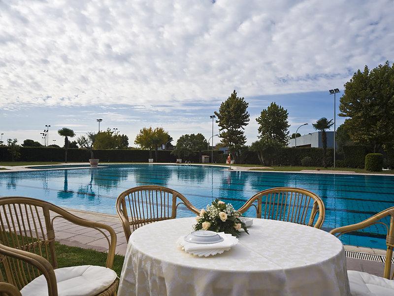 E0B3229B04EC1D7EE52B5974A51B7DF2