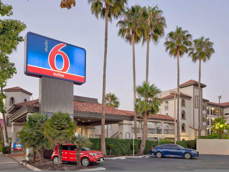 FACEE6E2B0930E8D6FF883B51B12D313