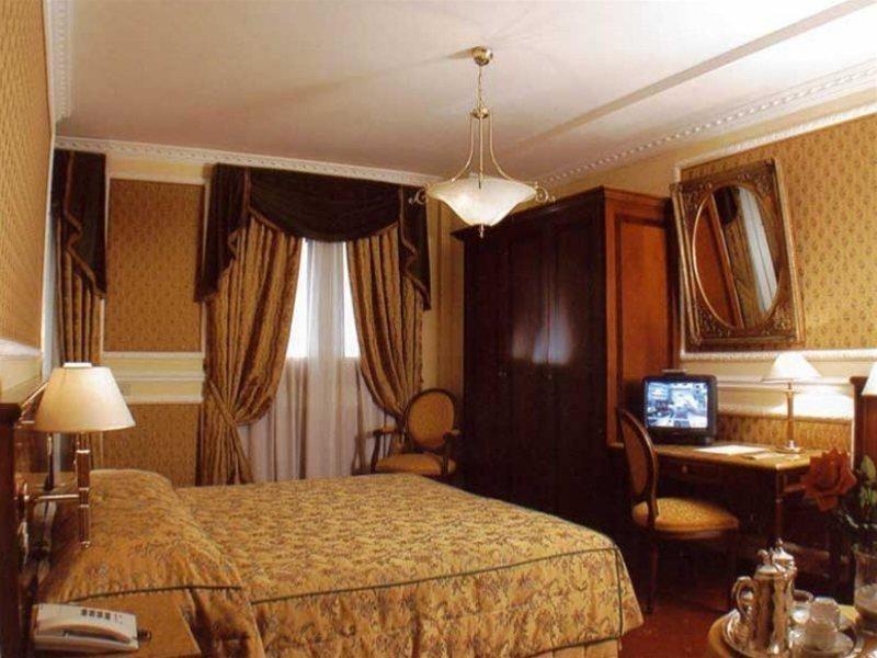 F11ACE9DB0CC3BDED254E213FEE27993