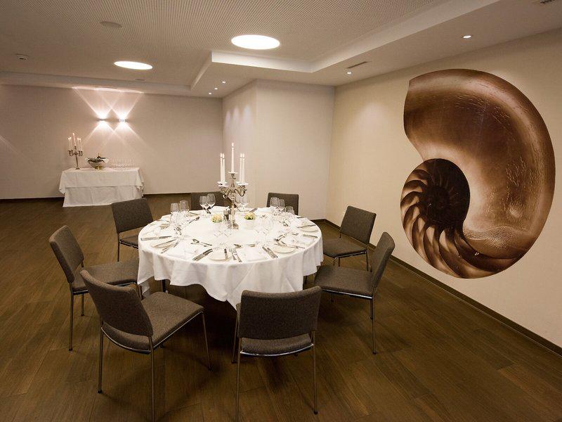 C4A70D4DDE3BE5119C25A1A2D331B8C8