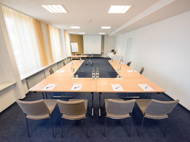 C2BBE3743F96B33A21D64A1EC51E67E2