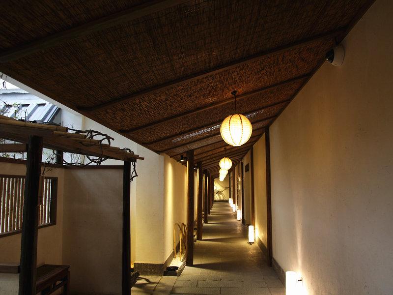 32E5966F08A10327C4D26B2CCDBE4159