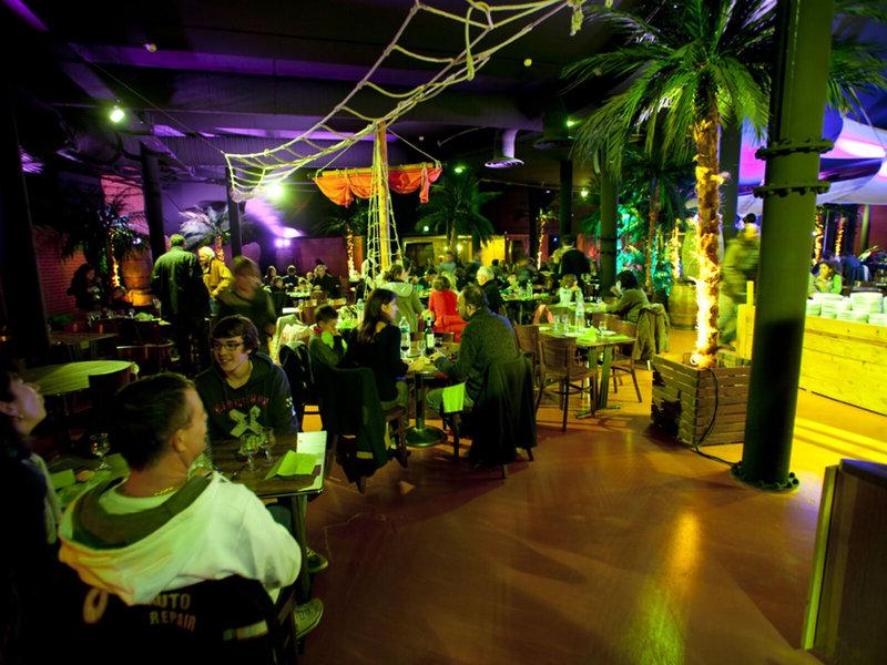 122DC22A55EA65AA4ED474FD96C0C895