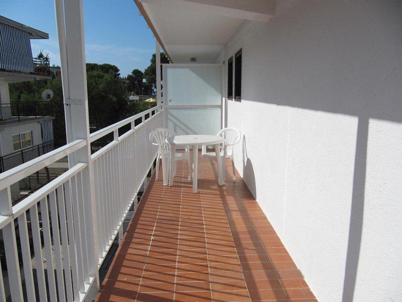 6E2B2023F63A3DB7FF4B0B9E4B6C589C